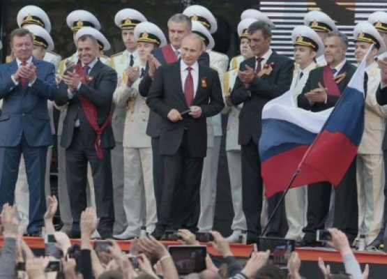 Putin, declaraţie scandaloasă: Revenirea Crimeei la Rusia restabileşte 